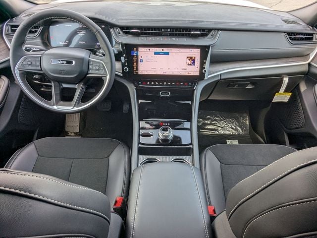 2026 Jeep Grand Cherokee GRAND CHEROKEE L LAREDO ALTITUDE 4X4
