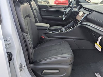 2026 Jeep Grand Cherokee GRAND CHEROKEE L LAREDO ALTITUDE 4X4