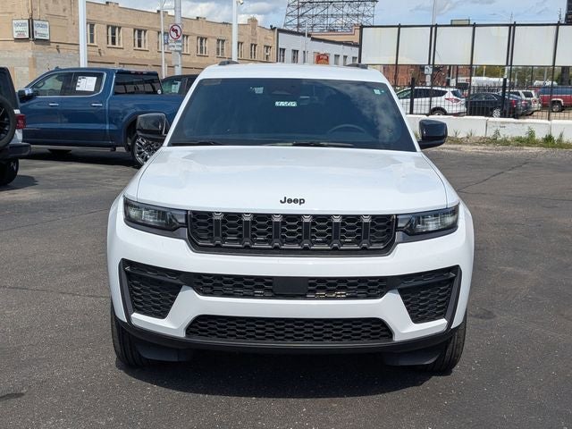 2026 Jeep Grand Cherokee GRAND CHEROKEE L LAREDO ALTITUDE 4X4