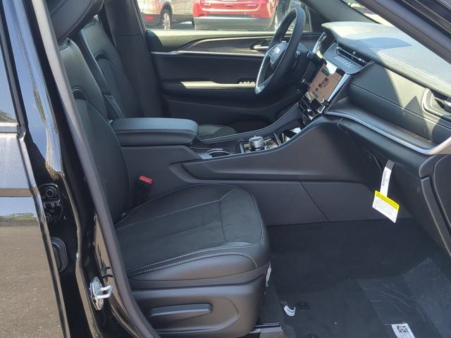 2026 Jeep Grand Cherokee GRAND CHEROKEE L LAREDO ALTITUDE 4X4