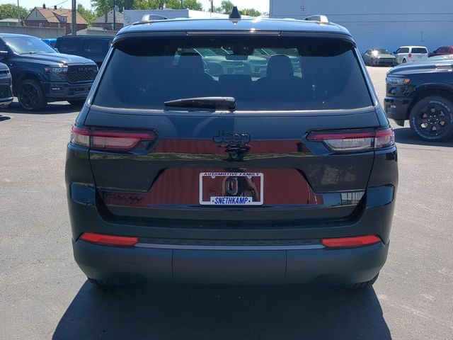 2026 Jeep Grand Cherokee GRAND CHEROKEE L LAREDO ALTITUDE 4X4