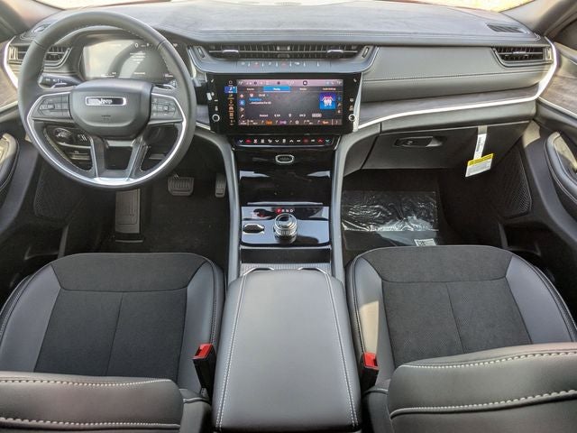 2026 Jeep Grand Cherokee GRAND CHEROKEE L LAREDO ALTITUDE 4X4