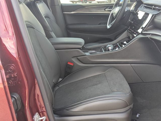 2026 Jeep Grand Cherokee GRAND CHEROKEE L LAREDO ALTITUDE 4X4