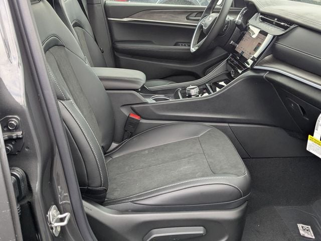 2026 Jeep Grand Cherokee GRAND CHEROKEE L LAREDO ALTITUDE 4X4