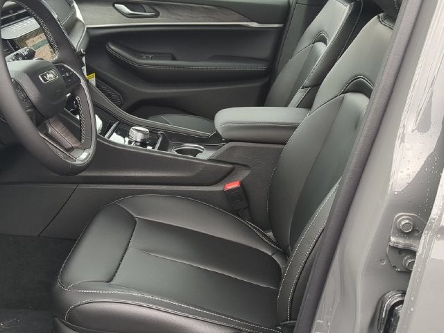 2027 Jeep Grand Cherokee GRAND CHEROKEE L LIMITED 4X4