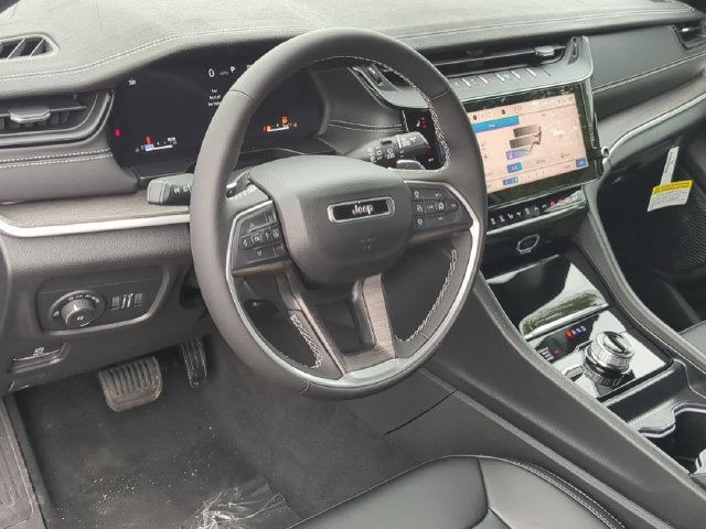 2027 Jeep Grand Cherokee GRAND CHEROKEE L LIMITED 4X4