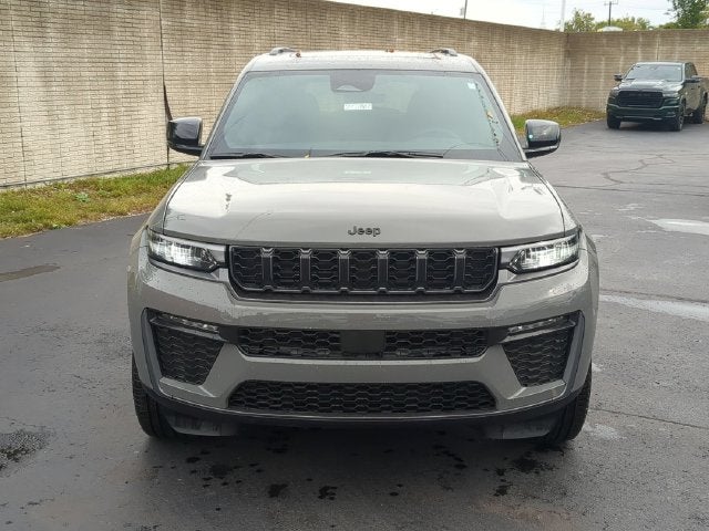 2027 Jeep Grand Cherokee GRAND CHEROKEE L LIMITED 4X4