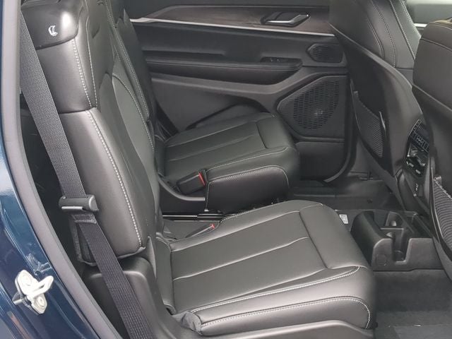 2027 Jeep Grand Cherokee GRAND CHEROKEE L LIMITED 4X4