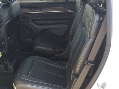 2027 Jeep Grand Cherokee GRAND CHEROKEE L LIMITED 4X4