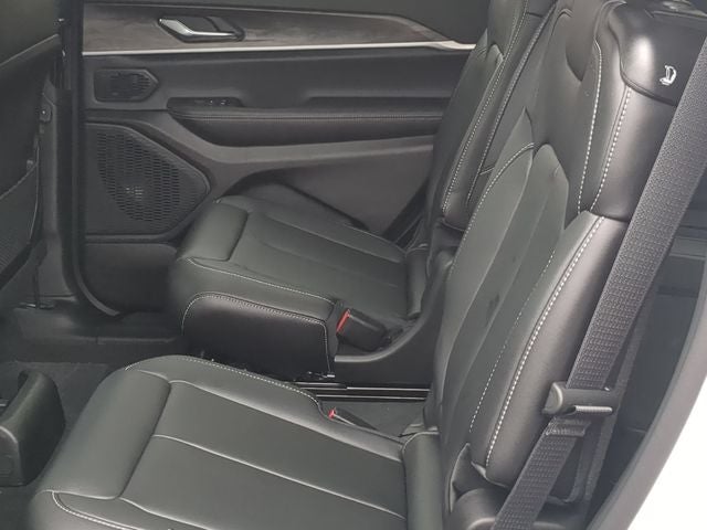 2027 Jeep Grand Cherokee GRAND CHEROKEE L LIMITED 4X4