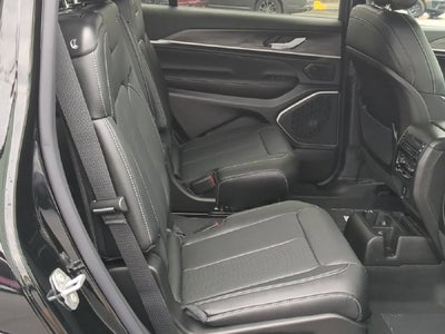 2027 Jeep Grand Cherokee GRAND CHEROKEE L LIMITED RESERVE 4X4