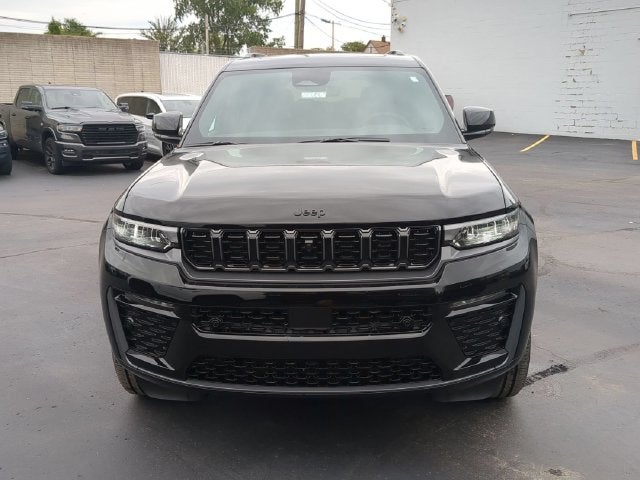2027 Jeep Grand Cherokee GRAND CHEROKEE L LIMITED RESERVE 4X4