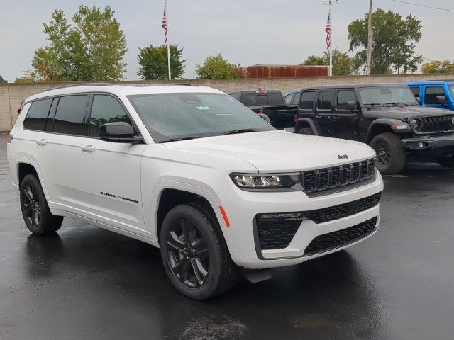 2027 Jeep Grand Cherokee GRAND CHEROKEE L LIMITED RESERVE 4X4