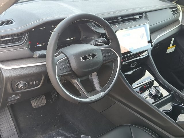 2027 Jeep Grand Cherokee GRAND CHEROKEE L LIMITED 4X4
