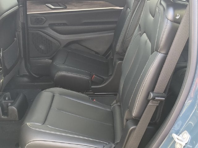 2027 Jeep Grand Cherokee GRAND CHEROKEE L LIMITED 4X4