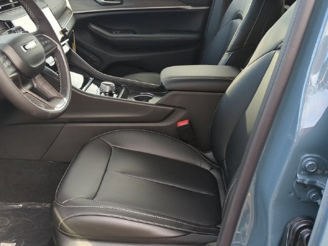 2027 Jeep Grand Cherokee GRAND CHEROKEE L LIMITED 4X4