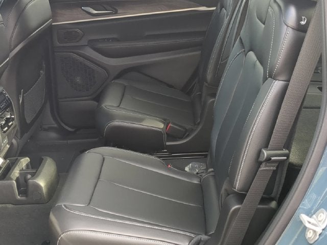 2027 Jeep Grand Cherokee GRAND CHEROKEE L LIMITED 4X4