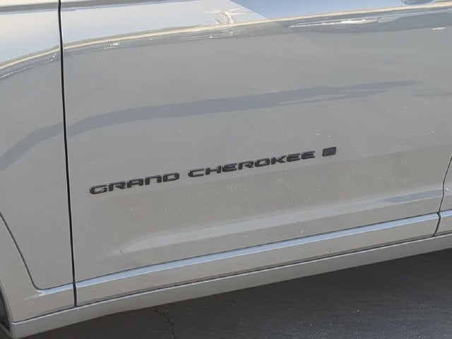2027 Jeep Grand Cherokee GRAND CHEROKEE L LIMITED RESERVE 4X4