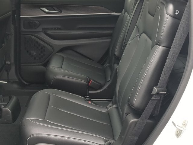 2027 Jeep Grand Cherokee GRAND CHEROKEE L LIMITED 4X4