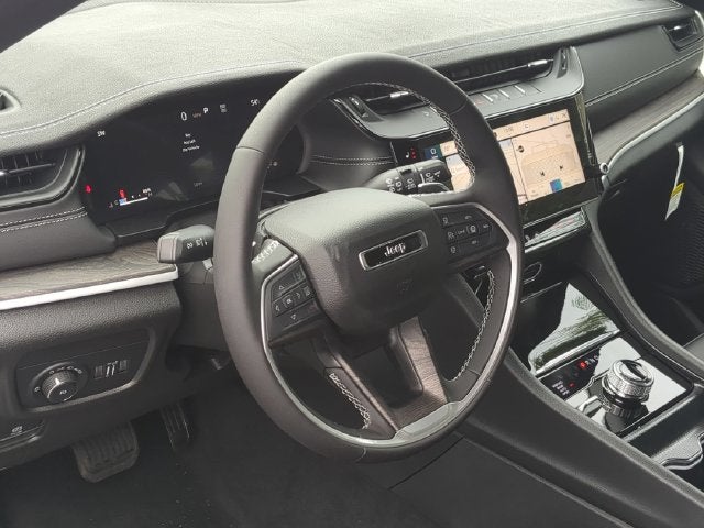 2027 Jeep Grand Cherokee GRAND CHEROKEE L LIMITED 4X4