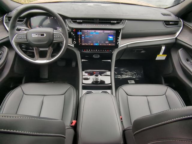 2027 Jeep Grand Cherokee GRAND CHEROKEE L LIMITED 4X4