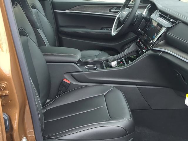 2027 Jeep Grand Cherokee GRAND CHEROKEE L LIMITED 4X4
