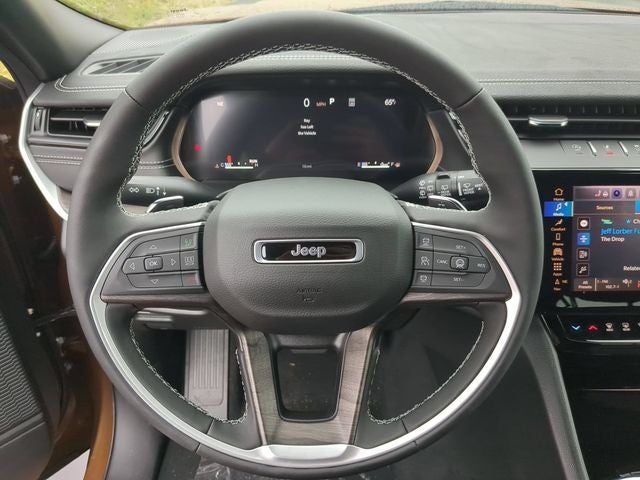 2027 Jeep Grand Cherokee GRAND CHEROKEE L LIMITED 4X4