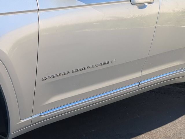 2022 Jeep Grand Cherokee L Summit 4x4