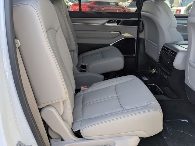 2026 Jeep Grand Wagoneer GRAND WAGONEER L LIMITED RESERVE 4X4