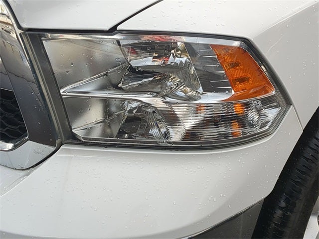 2022 RAM 1500 Classic SLT Crew Cab 4x4 5'7' Box