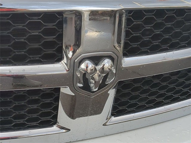 2022 RAM 1500 Classic SLT Crew Cab 4x4 5'7' Box