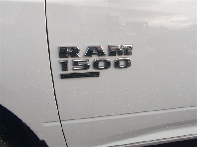 2022 RAM 1500 Classic SLT Crew Cab 4x4 5'7' Box