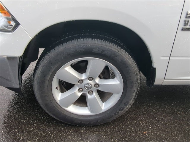 2022 RAM 1500 Classic SLT Crew Cab 4x4 5'7' Box