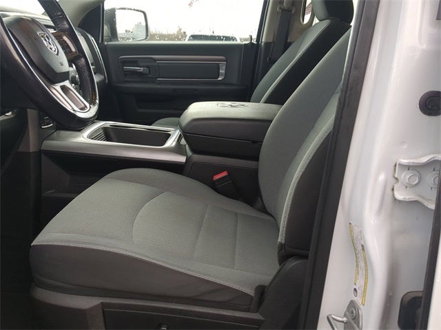 2022 RAM 1500 Classic SLT Crew Cab 4x4 5'7' Box