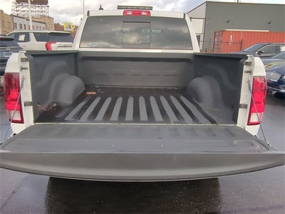 2022 RAM 1500 Classic SLT Crew Cab 4x4 5'7' Box