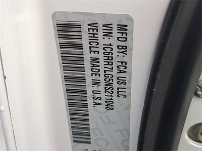 2022 RAM 1500 Classic SLT Crew Cab 4x4 5'7' Box