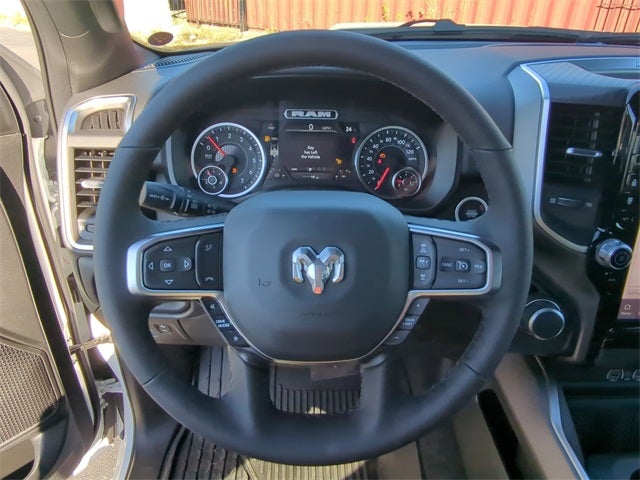 2025 RAM Ram 1500 RAM 1500 BIG HORN CREW CAB 4X4 5'7' BOX