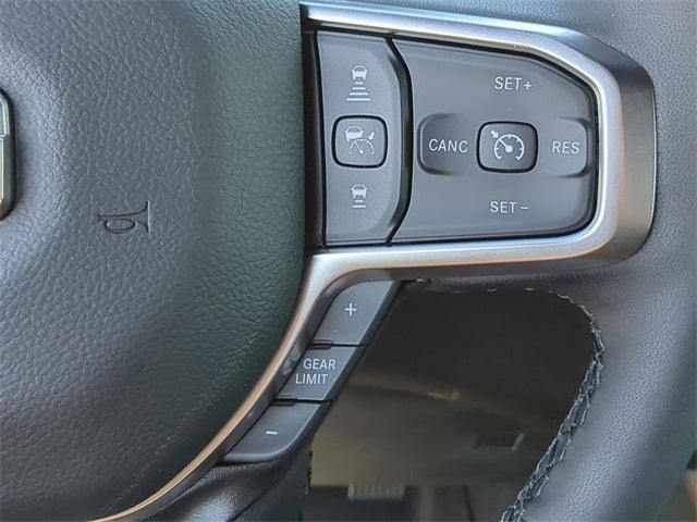 2025 RAM Ram 1500 RAM 1500 BIG HORN CREW CAB 4X4 5'7' BOX