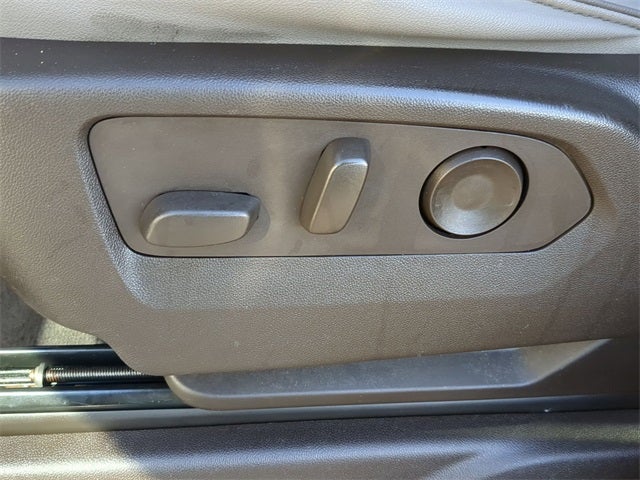 2023 GMC Yukon 4WD SLT