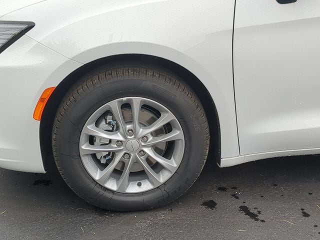 2027 Chrysler Pacifica PACIFICA SELECT