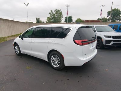2027 Chrysler Pacifica PACIFICA SELECT