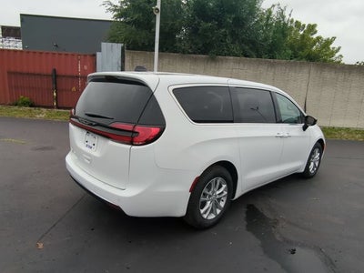 2027 Chrysler Pacifica PACIFICA SELECT