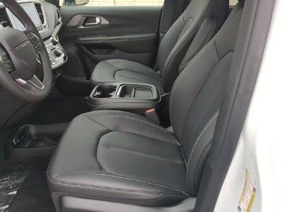 2027 Chrysler Pacifica PACIFICA SELECT