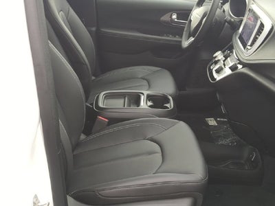 2027 Chrysler Pacifica PACIFICA SELECT
