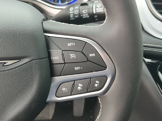 2027 Chrysler Pacifica PACIFICA SELECT