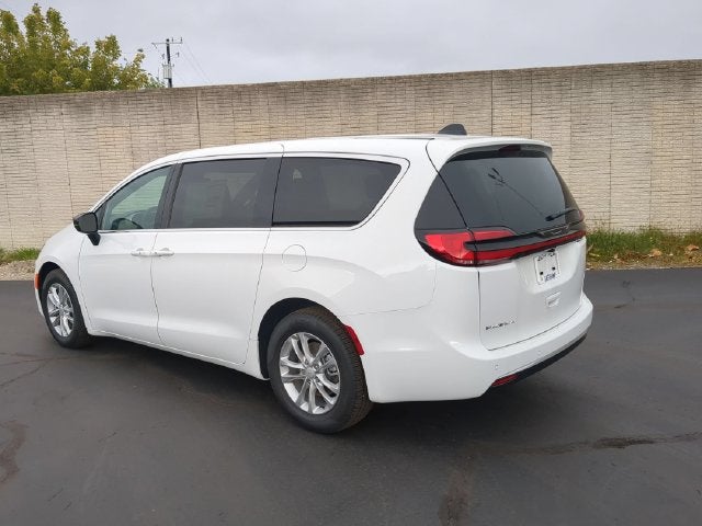 2027 Chrysler Pacifica PACIFICA SELECT