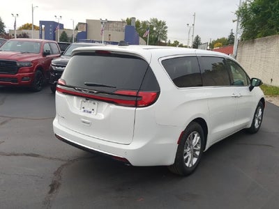 2027 Chrysler Pacifica PACIFICA SELECT