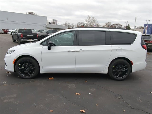 2026 Chrysler Pacifica PACIFICA SELECT