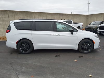 2026 Chrysler Pacifica PACIFICA SELECT