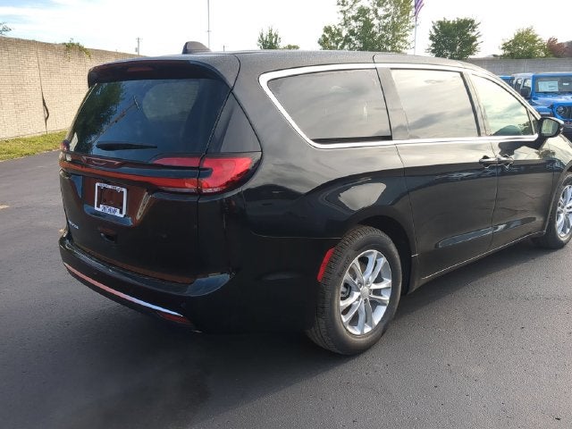 2027 Chrysler Pacifica PACIFICA SELECT